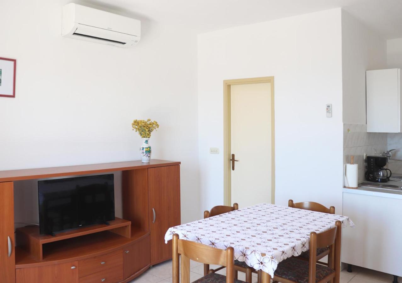 Apartments Frane Đảo Hvar Ngoại thất bức ảnh